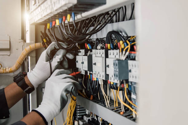 Best Affordable Emergency Electrician  in Dallas Center, IA